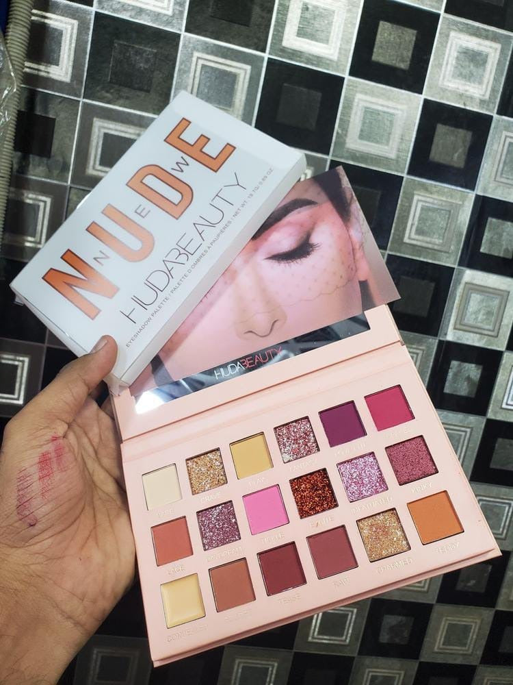 HUDA Beauty Nude Eyeshadow Palette